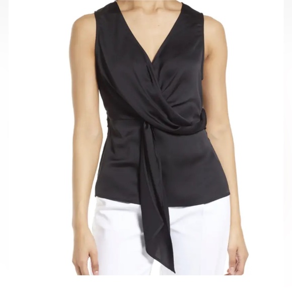 Halogen Twist Detail Top size S - Picture 8 of 10